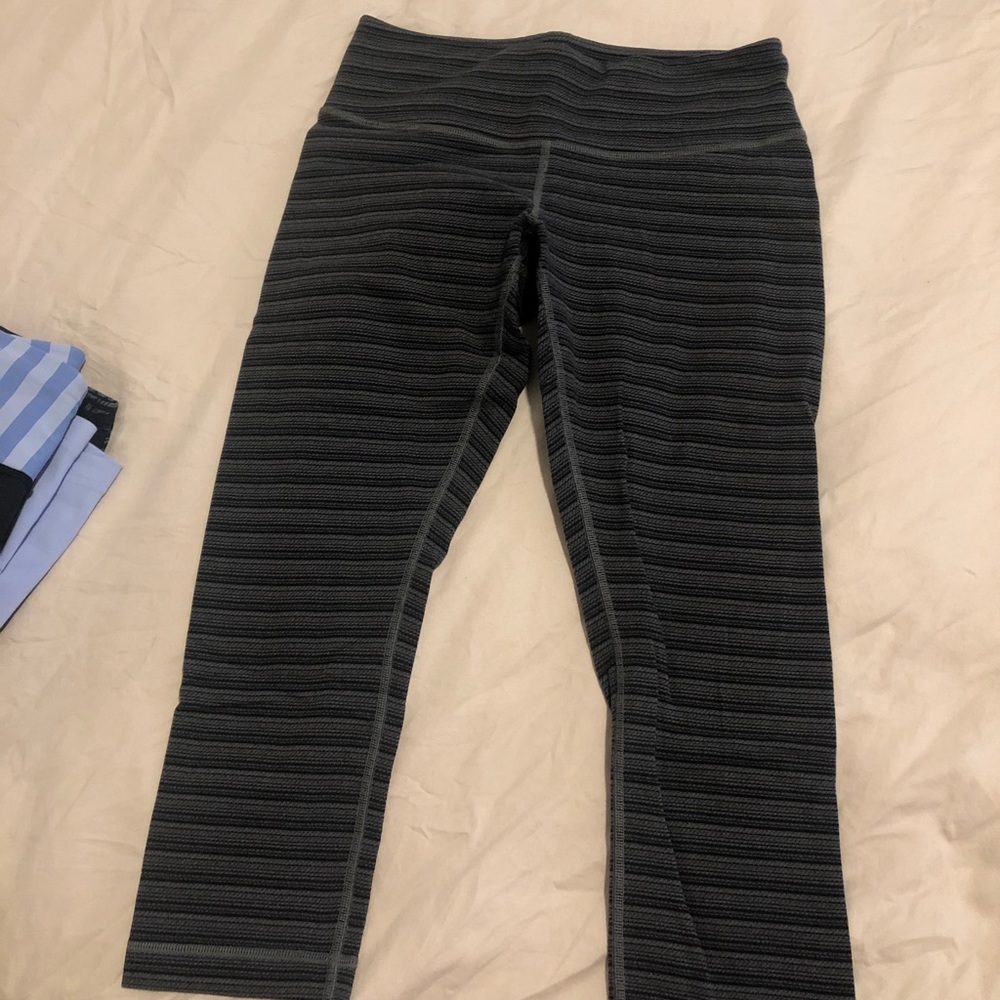 Lululemon low rise crop legging